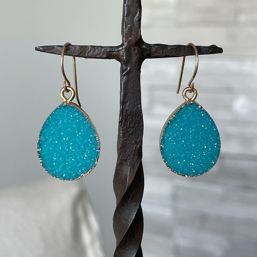NWOT Teal Blue Druzy Agate Quartz Gold Earrings
